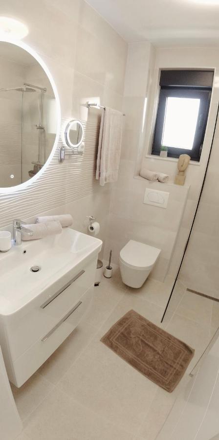 Apartment Agnes With 63 M2 Rooftop Terrace, Grill And Pool โอครูกกอร์นญี ภายนอก รูปภาพ